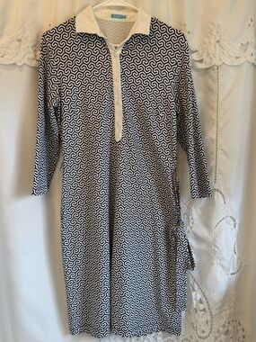 Black & White Geometric Polo-Style Women's Dress -